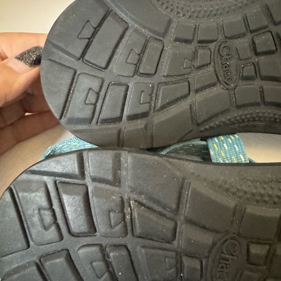 Chaco Turquoise White Yellow Unisex/Girls Summer Ready Sandals EUC Fast Ship - Picture 9 of 12